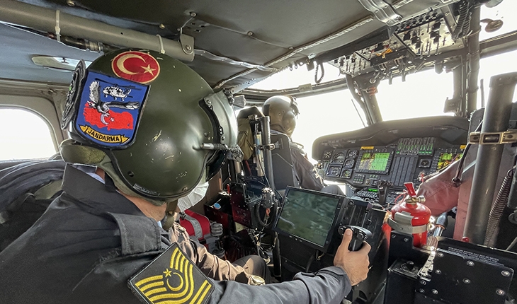 Jandarma “Sikorsky“li denetimlerle trafikte kuş uçurtmuyor