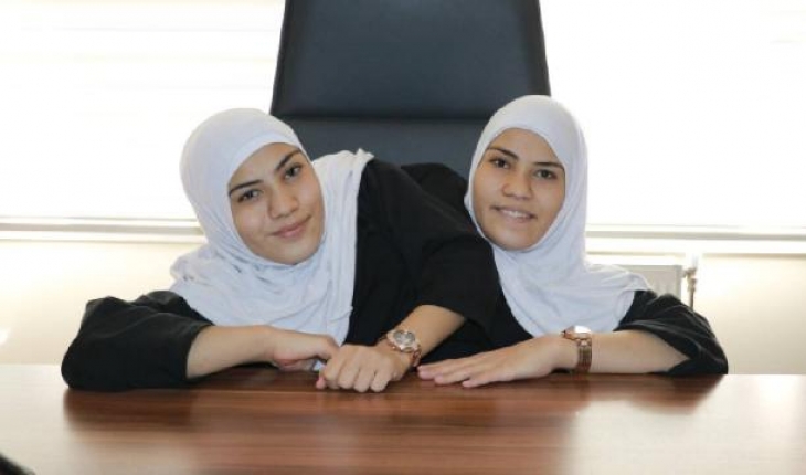 Siyam ikizleri ilk görevlerine başladı