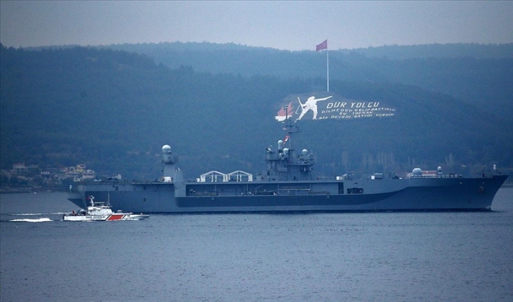 ABD donanmasına ait savaş gemisi Çanakkale Boğazı’ndan geçti