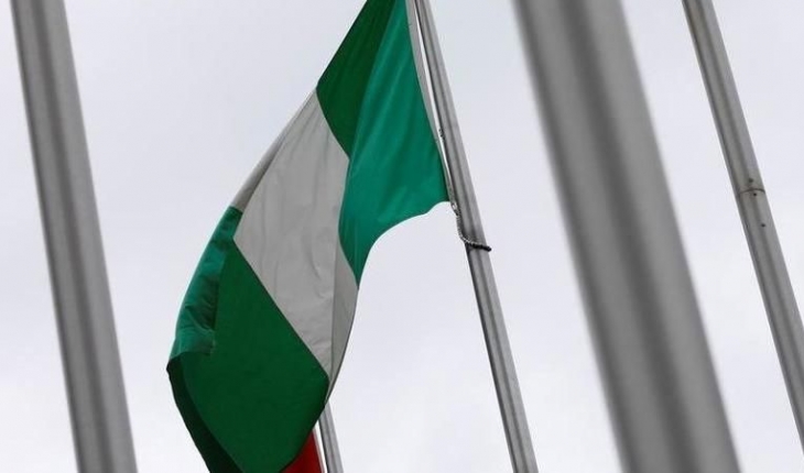 Nijerya'da 21 katlı bina çöktü