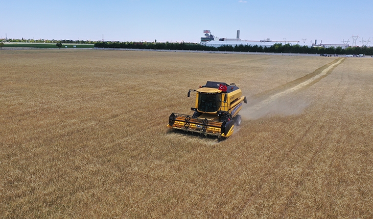 Konya'da atıl tarım arazisinde üretilen arpa Kastamonu'daki hayvancılara gönderildi