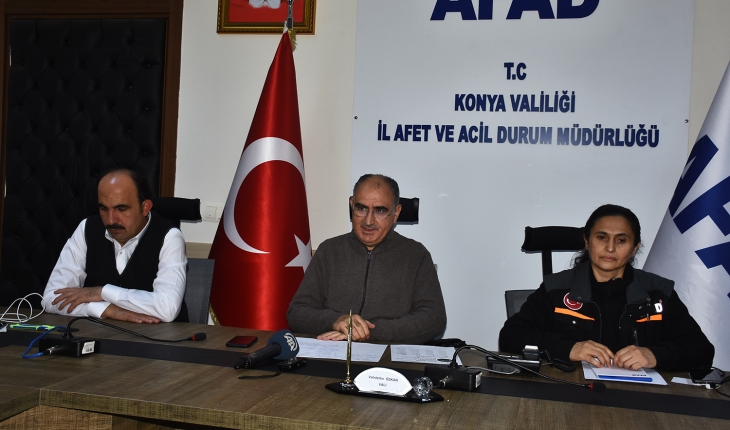 Vali Özkan deprem koordinasyon merkezinde açıklamalarda bulundu