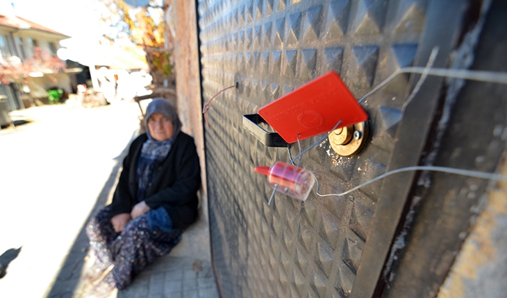Depremin merkez üssü Kızılören'de hasar tespit çalışmaları yapılıyor