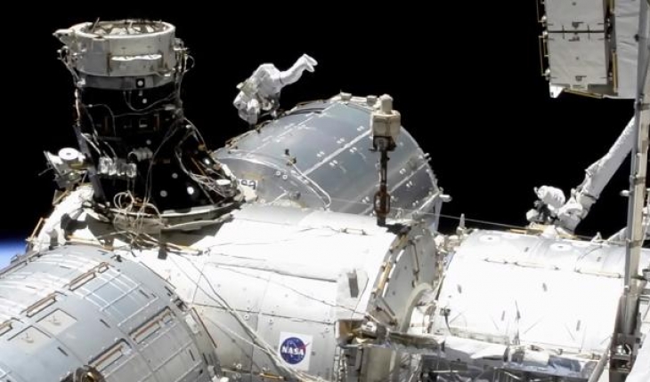 Uluslararası Uzay İstasyonu acil yörünge değiştirdi