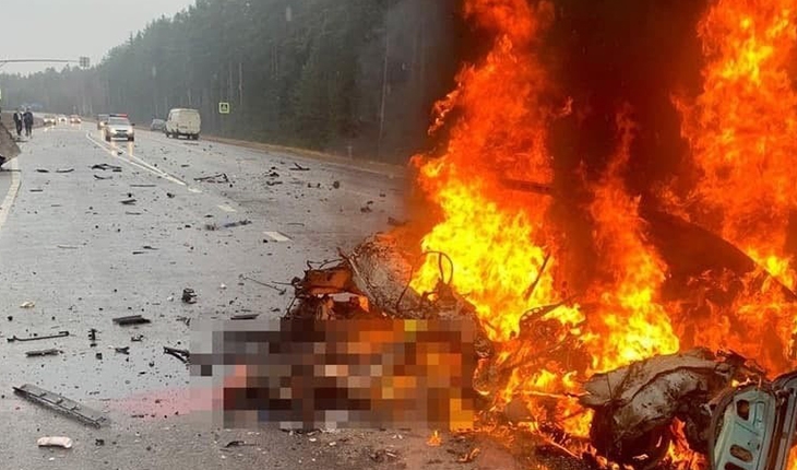 Rusya’daki trafik kazasında bir kişi yanarak öldü