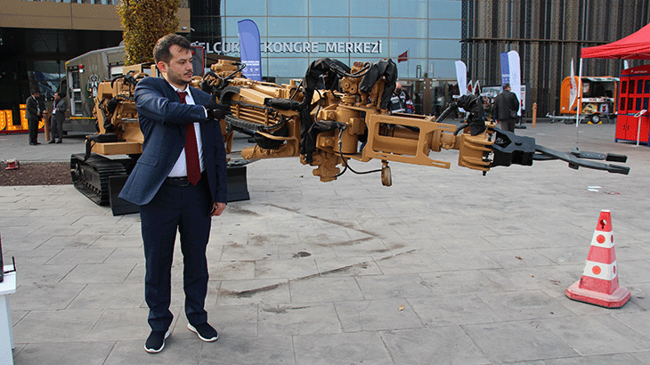 Konya’da üretilen robotik kol bombayı el hassasiyetiyle imha ediyor