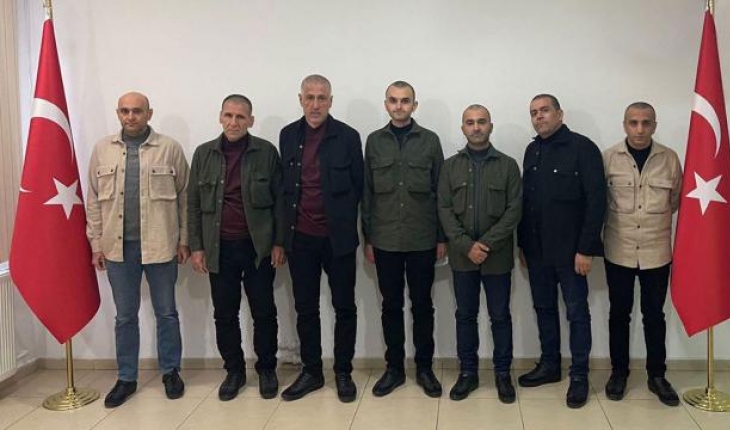 Libya'da alıkonulan 7 Türk Türkiye'ye getirildi