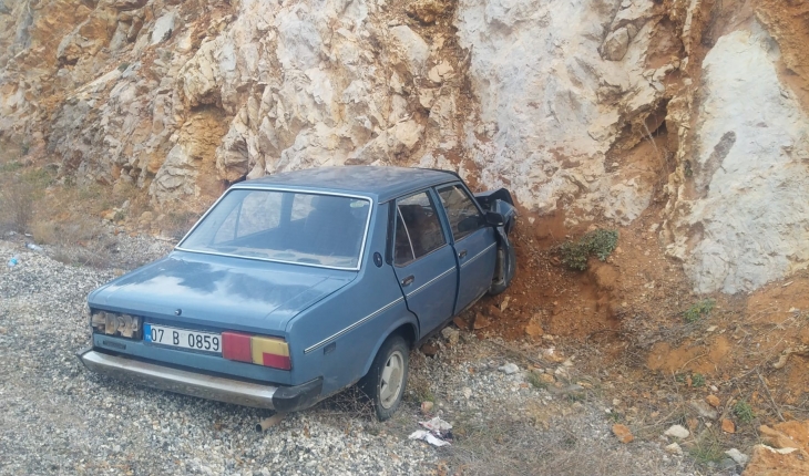 Konya’da yoldan çıkan otomobil kaza yaptı: 4 yaralı