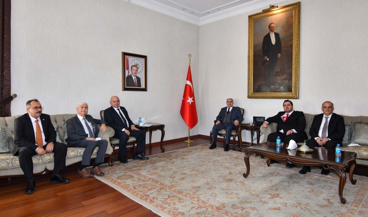 Vali Özkan KONSİAD yönetimiyle değerlendirme toplantısı yaptı