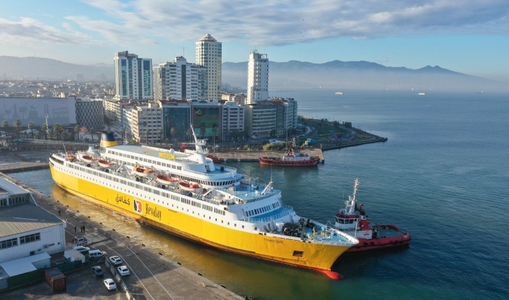 Libya'dan 25 yıl aranın ardından ilk yolcu gemisi İzmir'e ulaştı