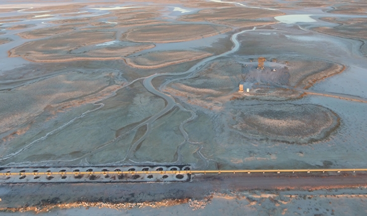 Tuz Gölü kuraklık nedeniyle küçülüyor