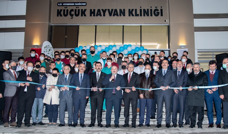 Türkiye’nin en büyük ’Küçük Hayvan Hastanesi’ açıldı
