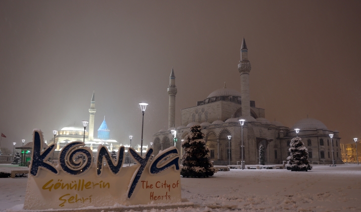 Konya'da kar yağışı devam ediyor