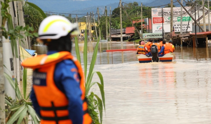 Malezya'daki sel felaketinde 14 kişi hayatını kaybetti