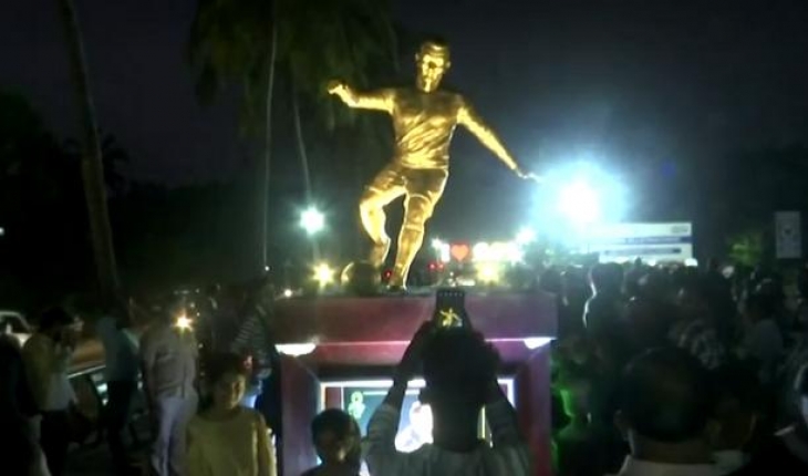 Ünlü futbolcu Ronaldo'nun heykeli Hindistan'ı karıştırdı
