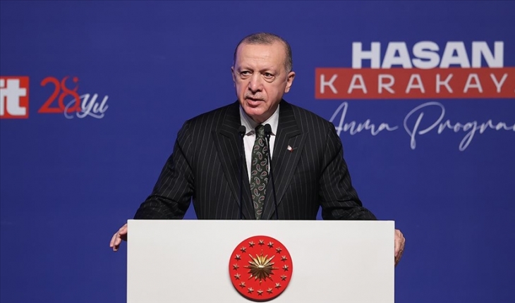 Erdoğan: Demokrasiye karşı darbecilerin yanında saf tutanlar siyasetten tasfiye edildiler