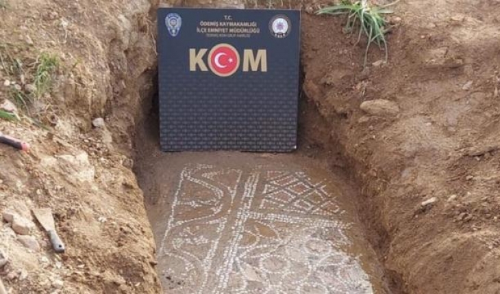 Kaçak kazıda Roma dönemine ait mozaik bulundu