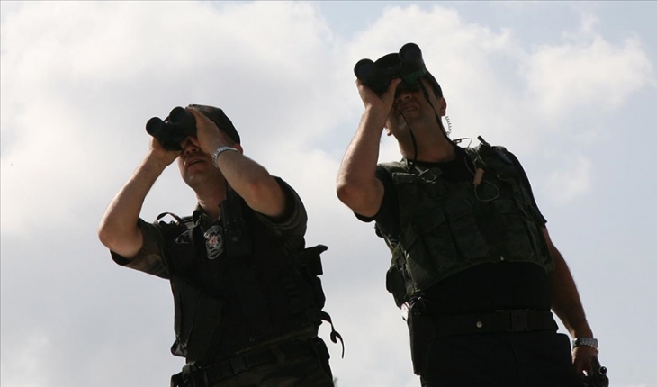 Polisin ikna çalışması sonucu PKK'lı terörist güvenlik güçlerine teslim oldu
