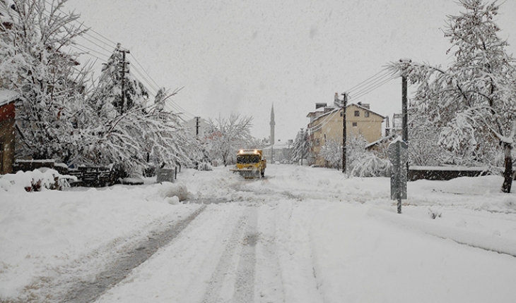 Konya-Antalya kara yolunda ulaşıma kar engeli