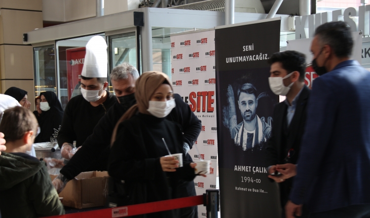 Kazada ölen futbolcu Ahmet Çalık anısına helva dağıtıldı