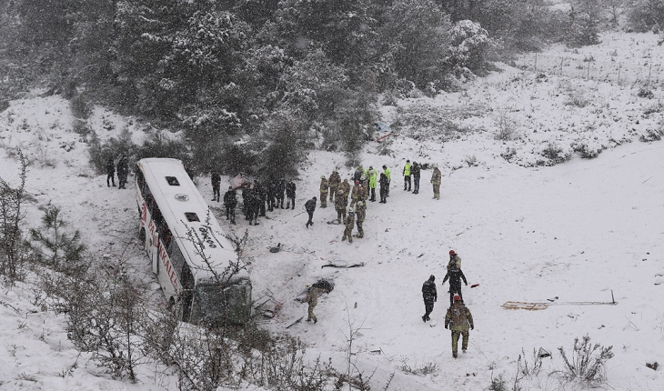 3 ilde yolcu otobüsleri kaza yaptı: Ölü ve yaralılar var