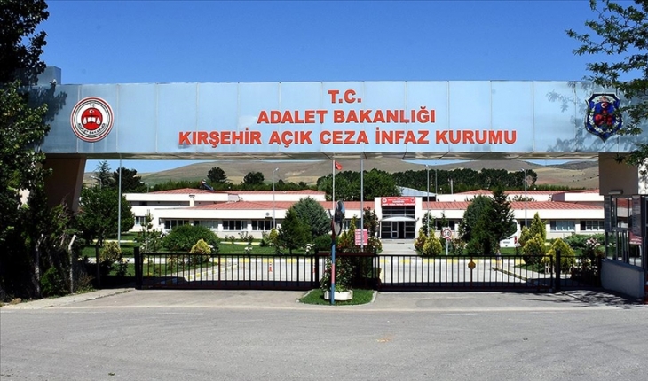 Açık cezaevlerindeki hükümlülerin Kovid-19 izin süreleri 2 ay uzatıldı