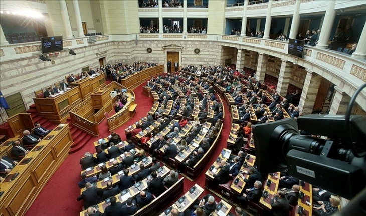 Türkiye'de üretilen maskeler, Yunan Parlamentosunda tartışma yarattı