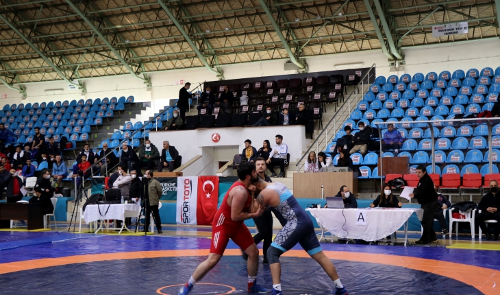 Türkiye İşitme Engelliler Güreş Şampiyonası sona erdi