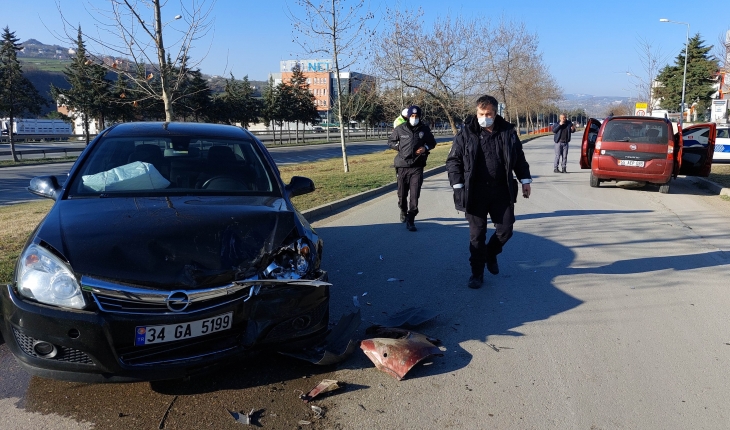 Samsun’daki kazada 1’i polis 2 kişi yaralandı