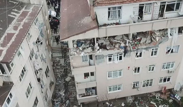 Üsküdar’da bir binada patlama