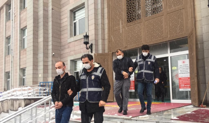 Konya'da 2 kişiyi gasbetmek için zorla tutan 2 zanlı tutuklandı