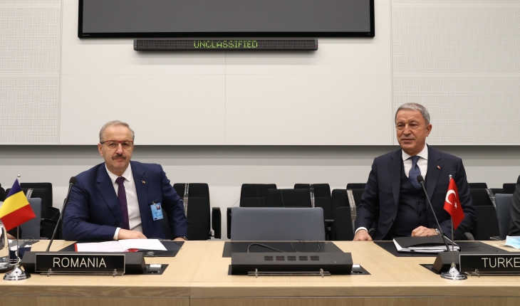 Bakan Akar, Romanya Savunma Bakanı Dincu ile görüştü