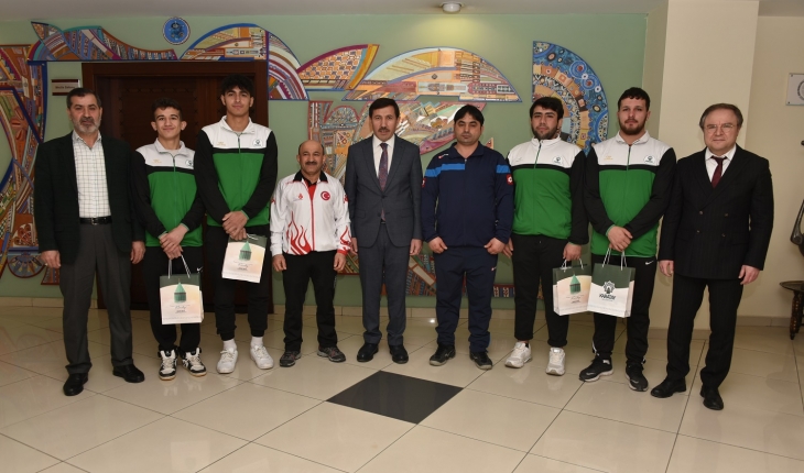 Karatay Belediyespor'un başarılı sporcuları ödüllendirildi