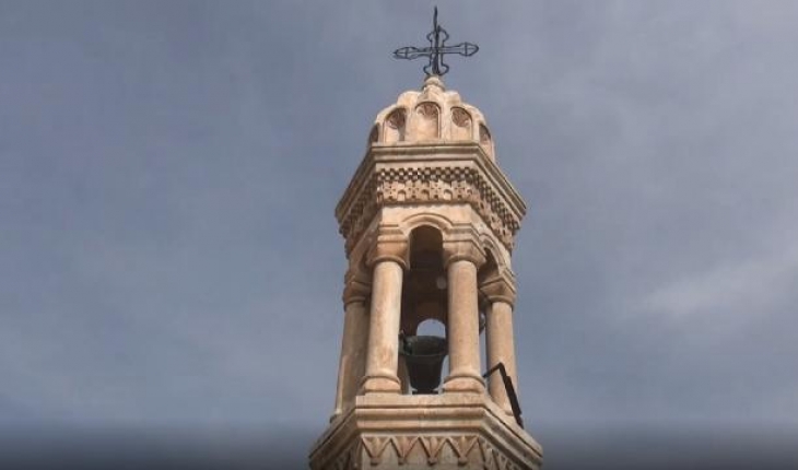 800 yıllık kiliseyi soyan hırsızlar kilise çanını da çalmaya çalıştı