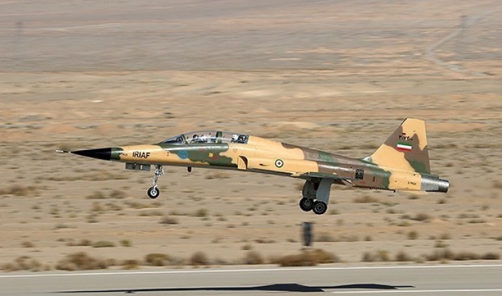 İran’da savaş uçağı düştü!