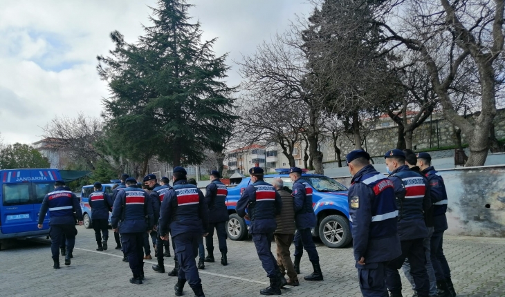 Kablo hırsızlarının izini süren jandarma, suç çetesini çökertti