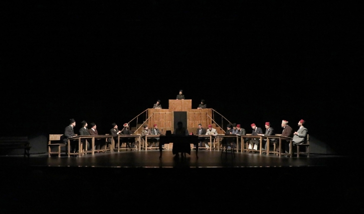 Konya Şehir Tiyatrosu “Korkma” adlı oyunu sahneledi