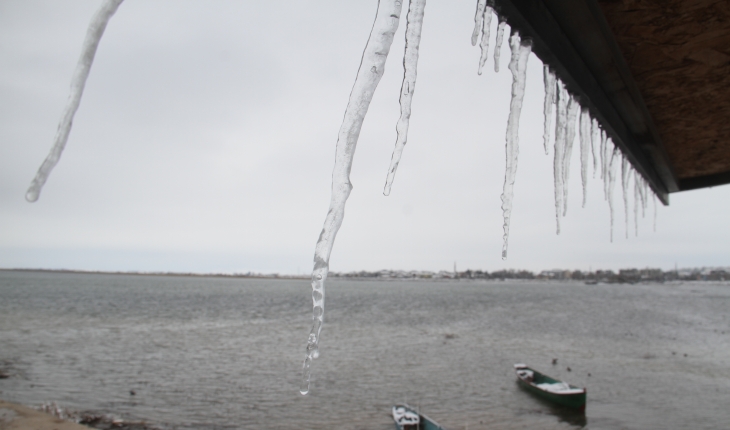 Beyşehir'de soğuk hava etkili oluyor