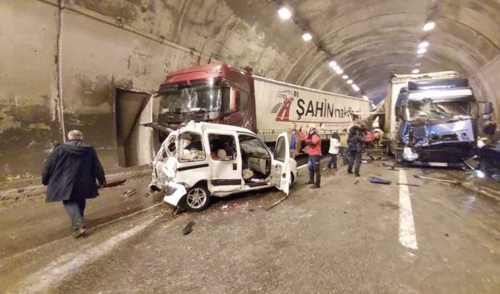 Bolu Dağı Tüneli'nde kaza: Çok sayıda araç birbirine girdi