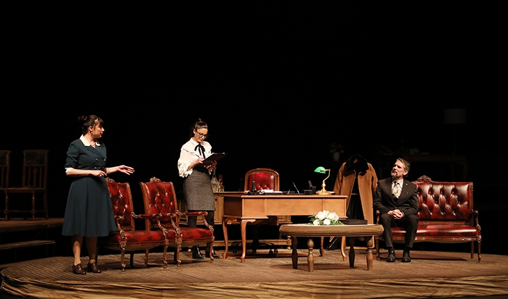 Konya’da “Vali Hanım“ oyunu tiyatroseverlerle buluşmaya devam edecek