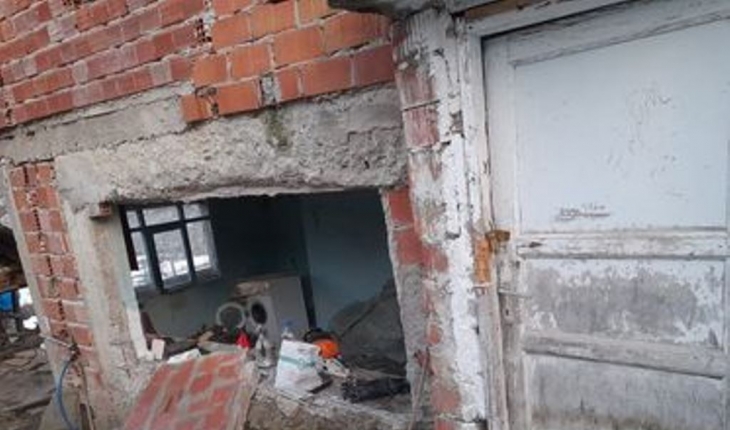 Sinop'ta heyelan: 5 ev kullanılamaz hale geldi