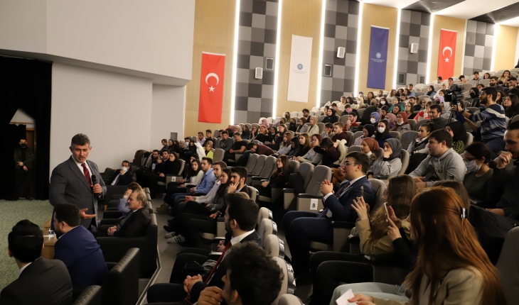 Metin Feyzioğlu, NEÜ’de Söyleşiye Katıldı