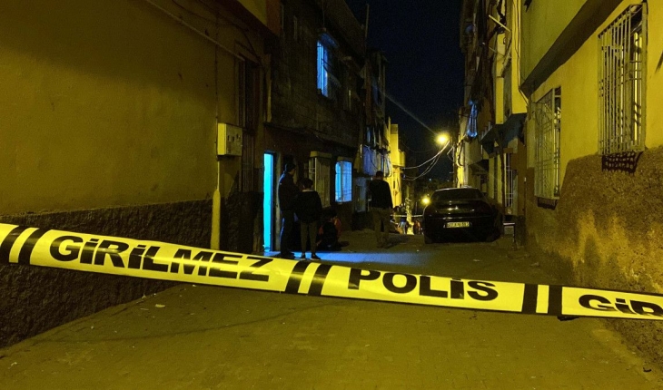 Silahlı kavga: Evinin önünde çay içen kadın hayatını kaybetti