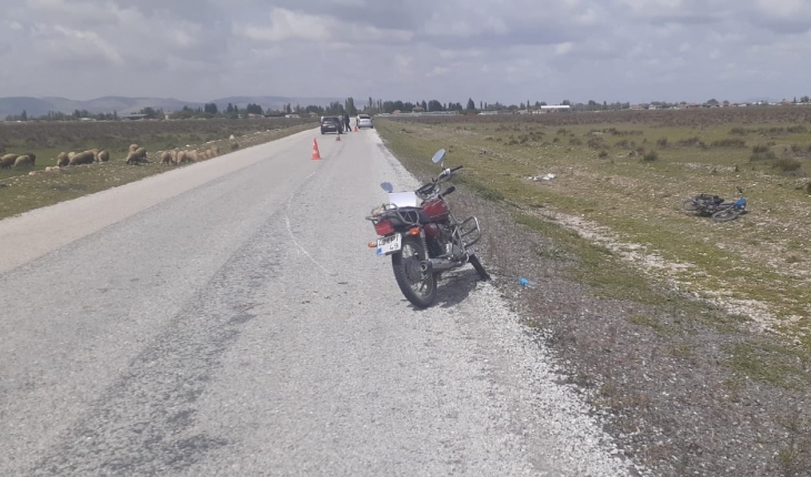 Konya'da iki motosiklet çarpıştı: 3 yaralı