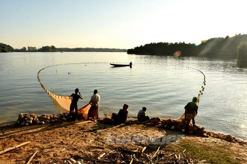 Bangladeş’teki Kaptai Gölü