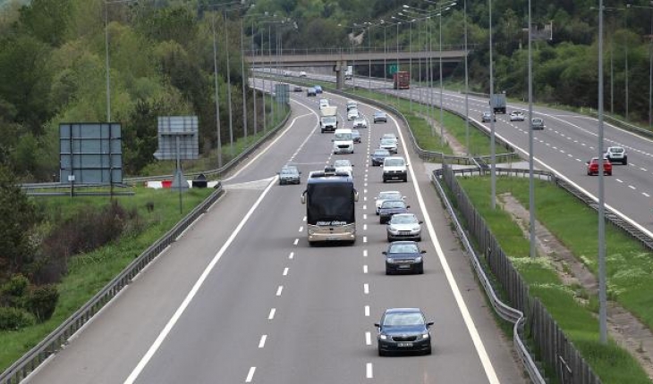 Bazı otoyollarda hız sınırı artırılıyor