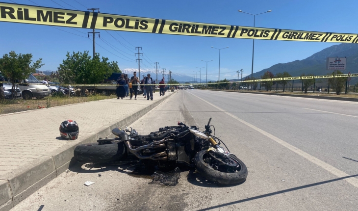 İki motosiklet çarpıştı: 2 ölü, 1 yaralı