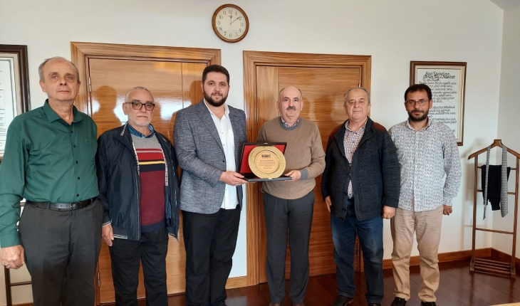Ribat’tan eski Sağlık Bakanı Müezzinoğlu’na ziyaret