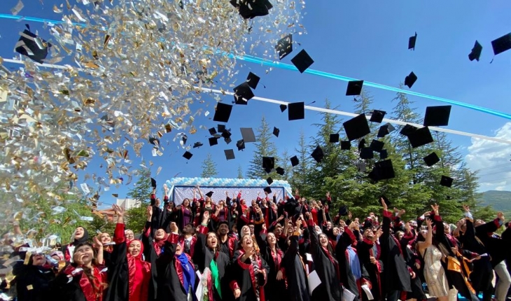 Bozkır MYO’da mezuniyet heyecanı