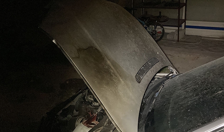 Park halindeki araç kundaklandı